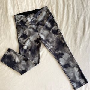 Marika Sport Gray Print Leggings, size M